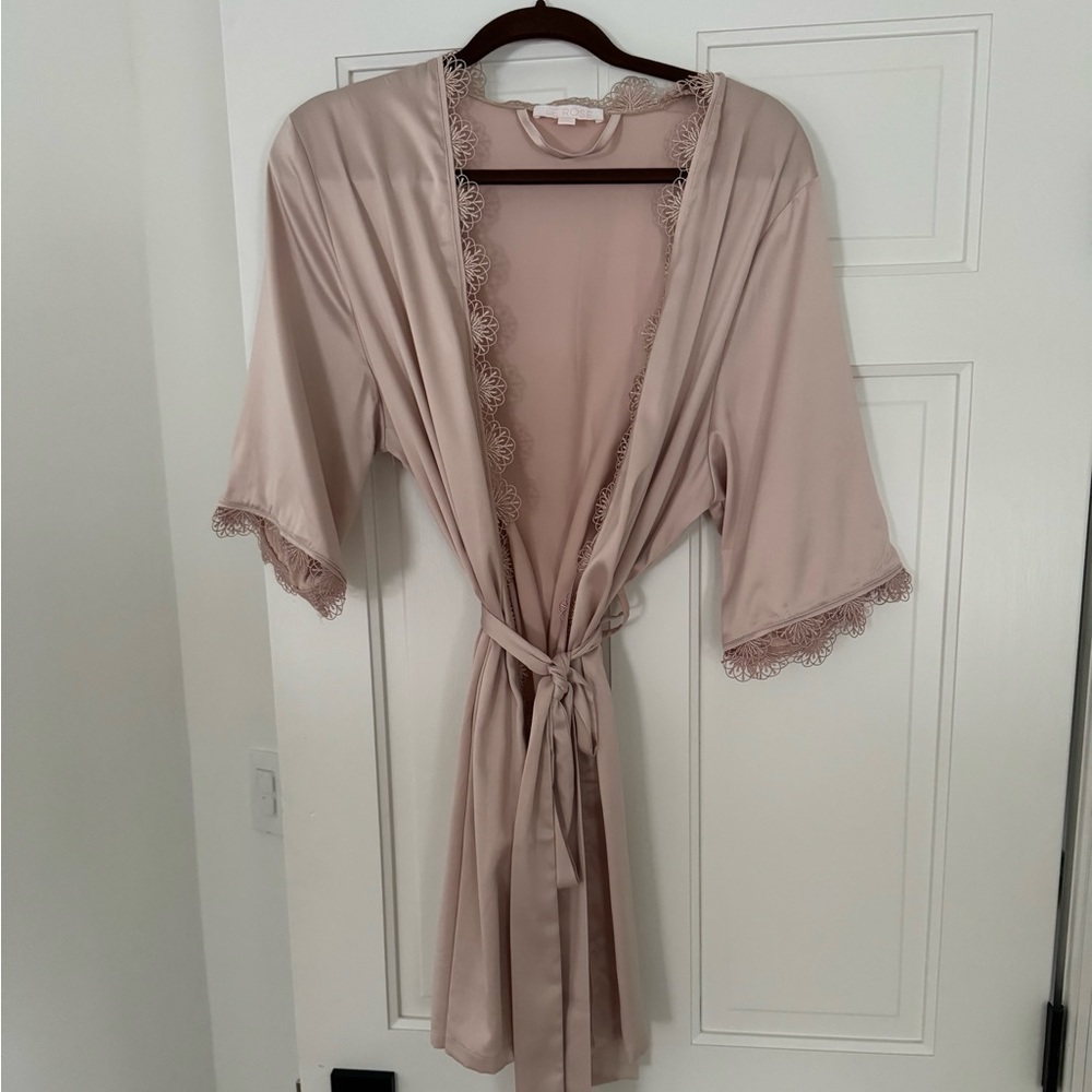 Le Rose Blush Silk Robe